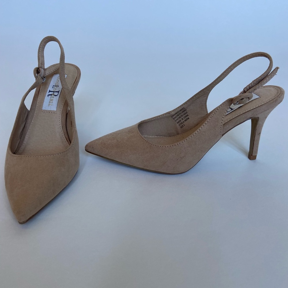 NWT Sling back heels nude/ beige size 5